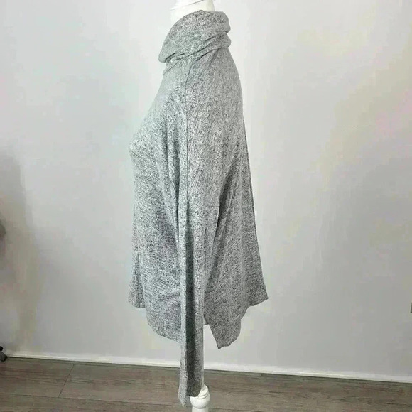 Abercrombie & Fitch Grey Turtleneck Sweater Size Large - Picture 3 of 8